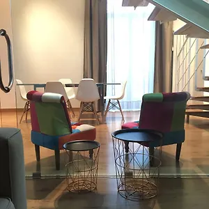 Loft In Palazzo Trina 1600d.c. Neapel