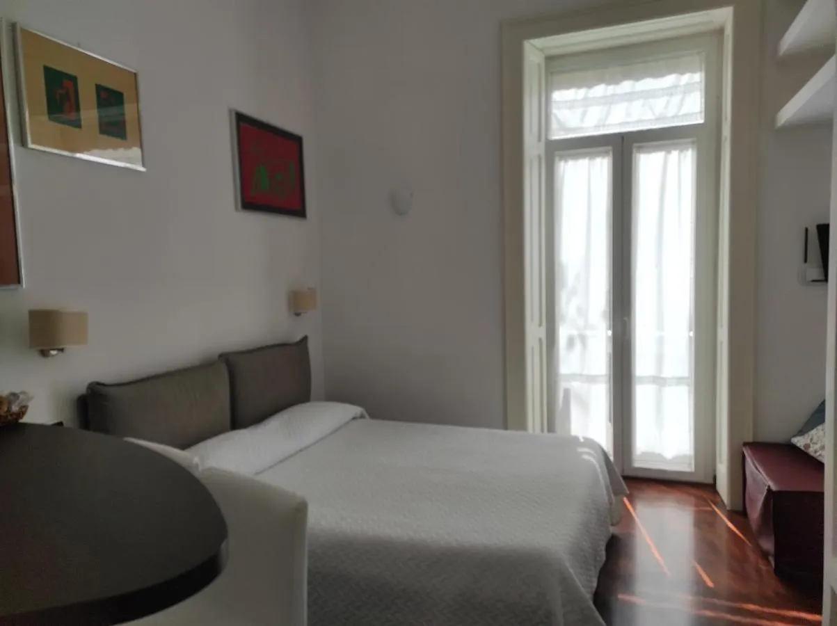 Luca Giordano 142 B&B Neapel